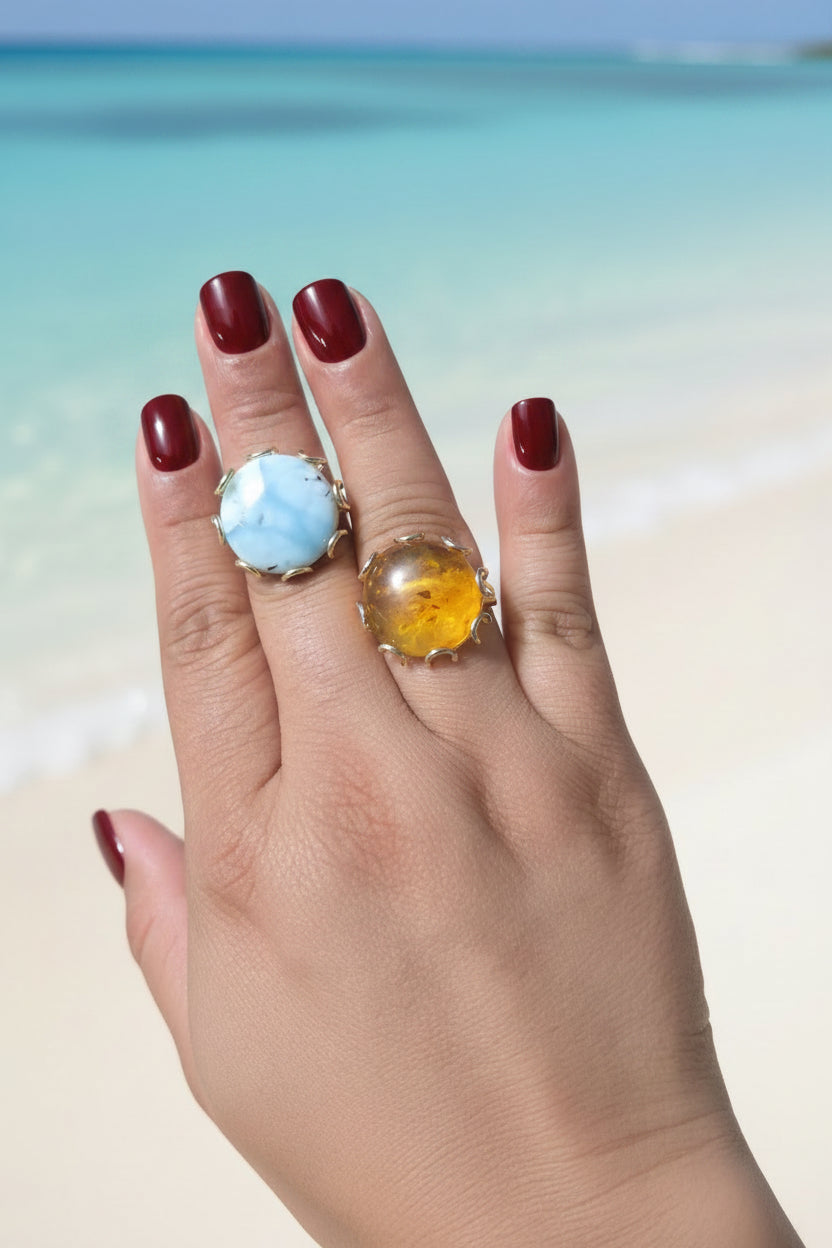 Anillos Chapados en Oro – Larimar & Ámbar Dominicano | Gold Claw Rings