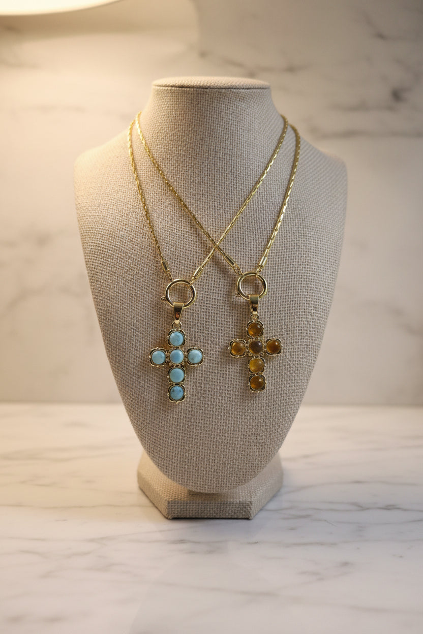 Amber & Larimar Cross Necklace with Flower Center Stone — Gold Plated | Collar Cruz Chapado en Oro con Ámbar, Larimar y Centro Flor