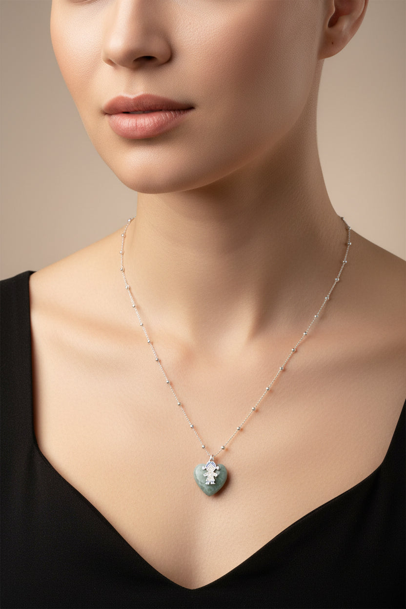 Cadena de Plata 925 con Dije de corazon de Larimar y Niña de plata