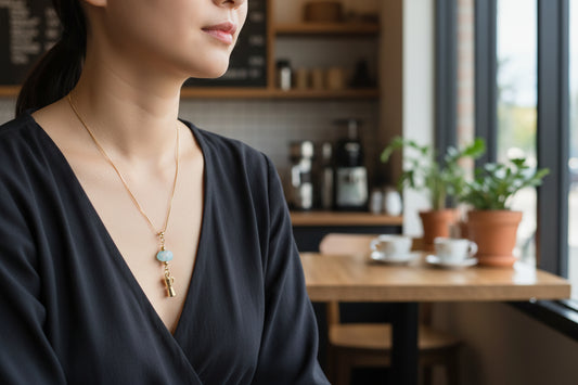 Cadena con greca y chispa de larimar