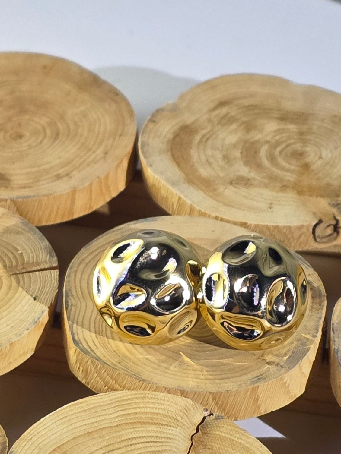 Chaped Earrings
