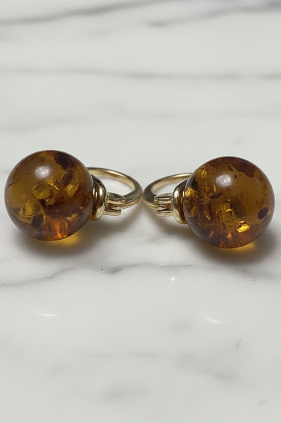 Golden Ember Amber Earrings | Aretes Ámbar Llama Dorada